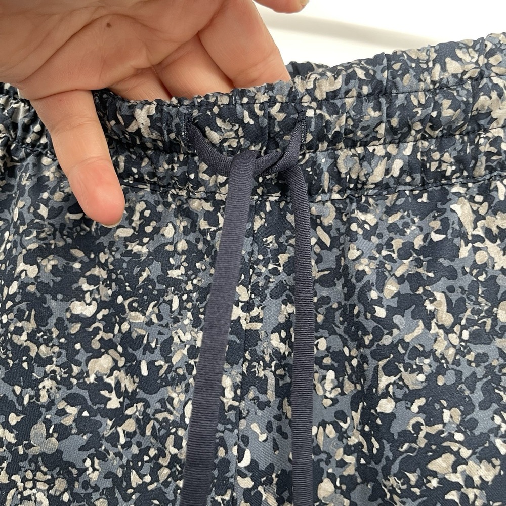 WOMENS ATHLETA PRINTED BAJA SHORT SIZE 2 IN NAVY PRINT - Picture 4 of 9